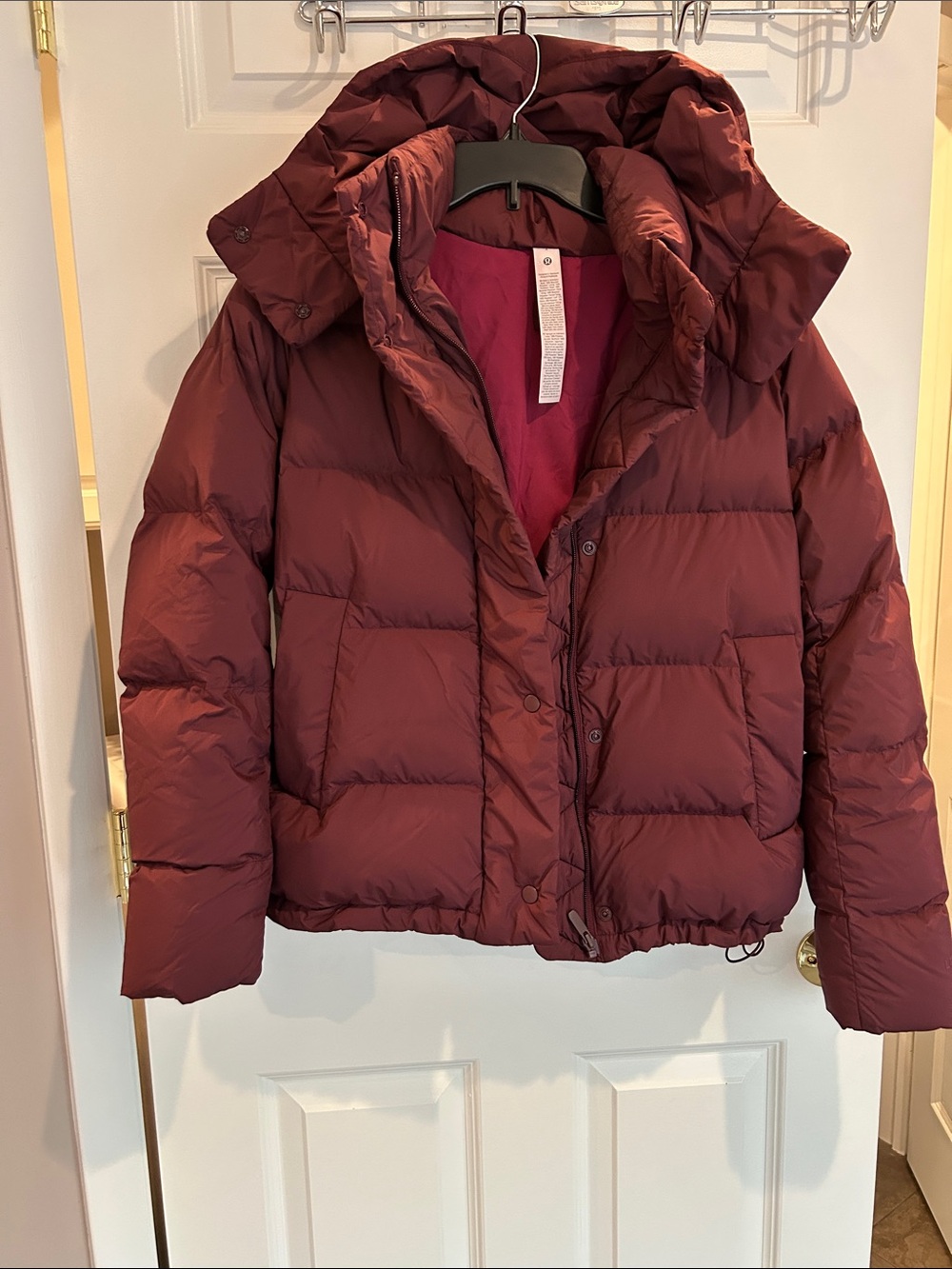 lululemon athletica Women's Deep Burgundy puff Jacket size 4. Like new!